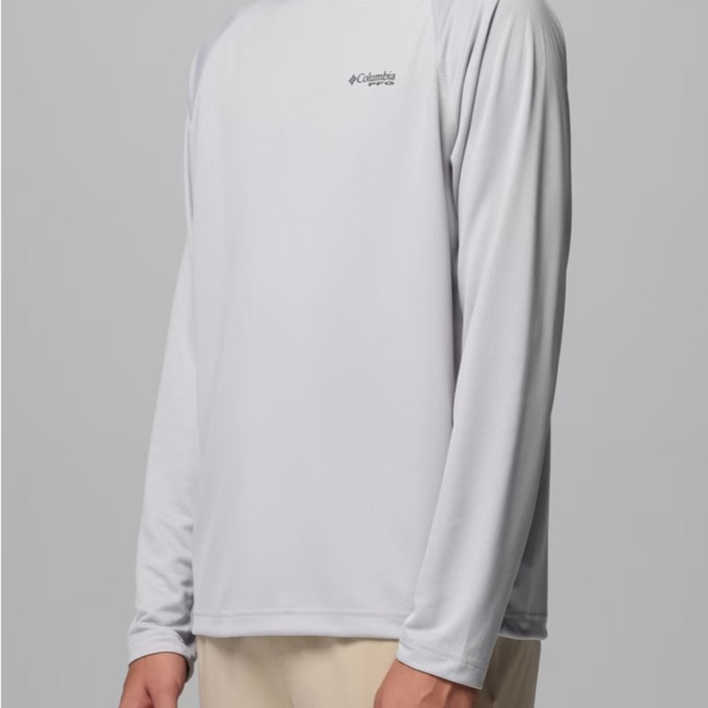 Columbia Light Gray Performance Long Sleeve Shirt